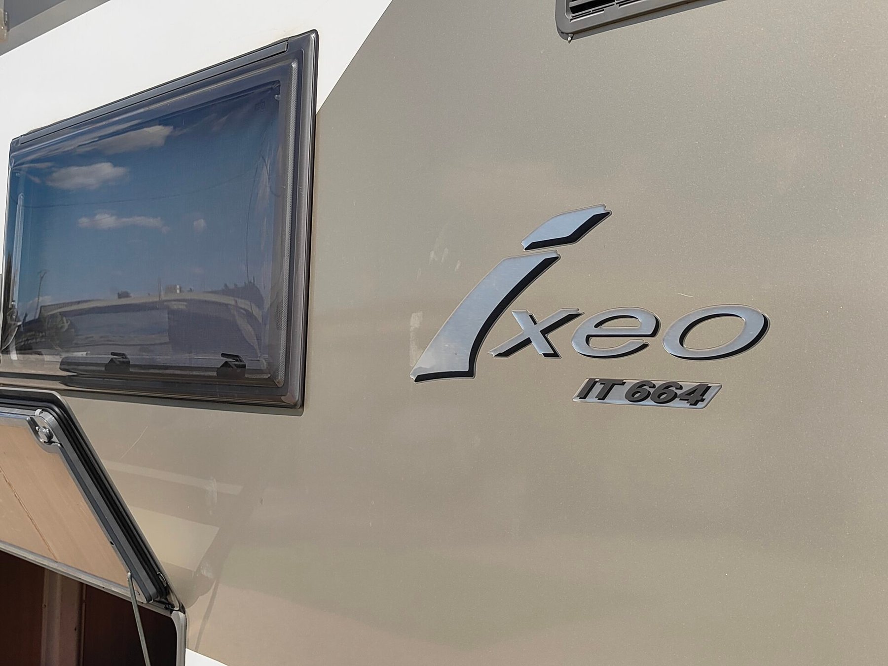 Bürstner Ixeo it 664